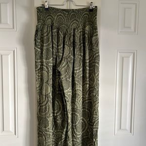Green wide waistband beach pants